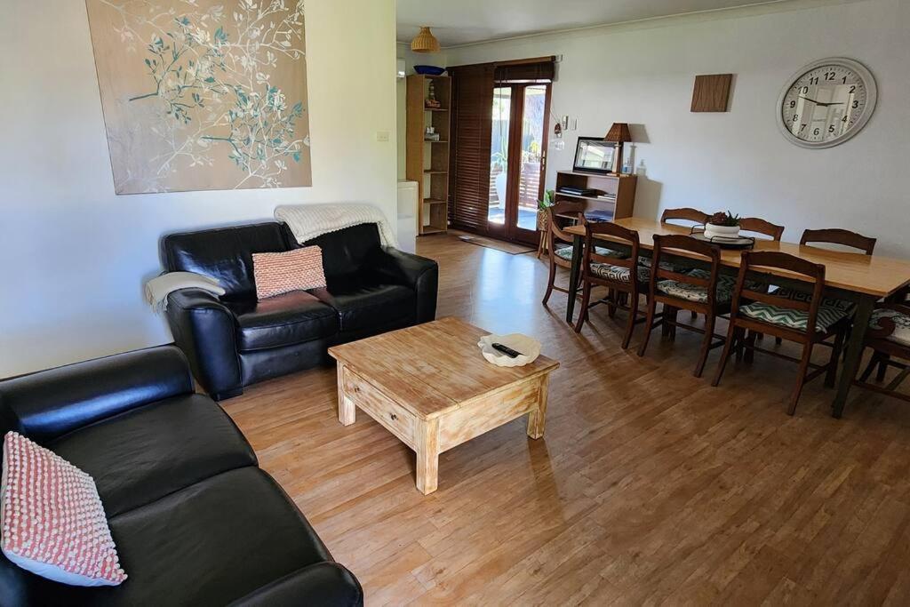 Abbey Beach Cottage บัสเซลตัน ภายนอก รูปภาพ